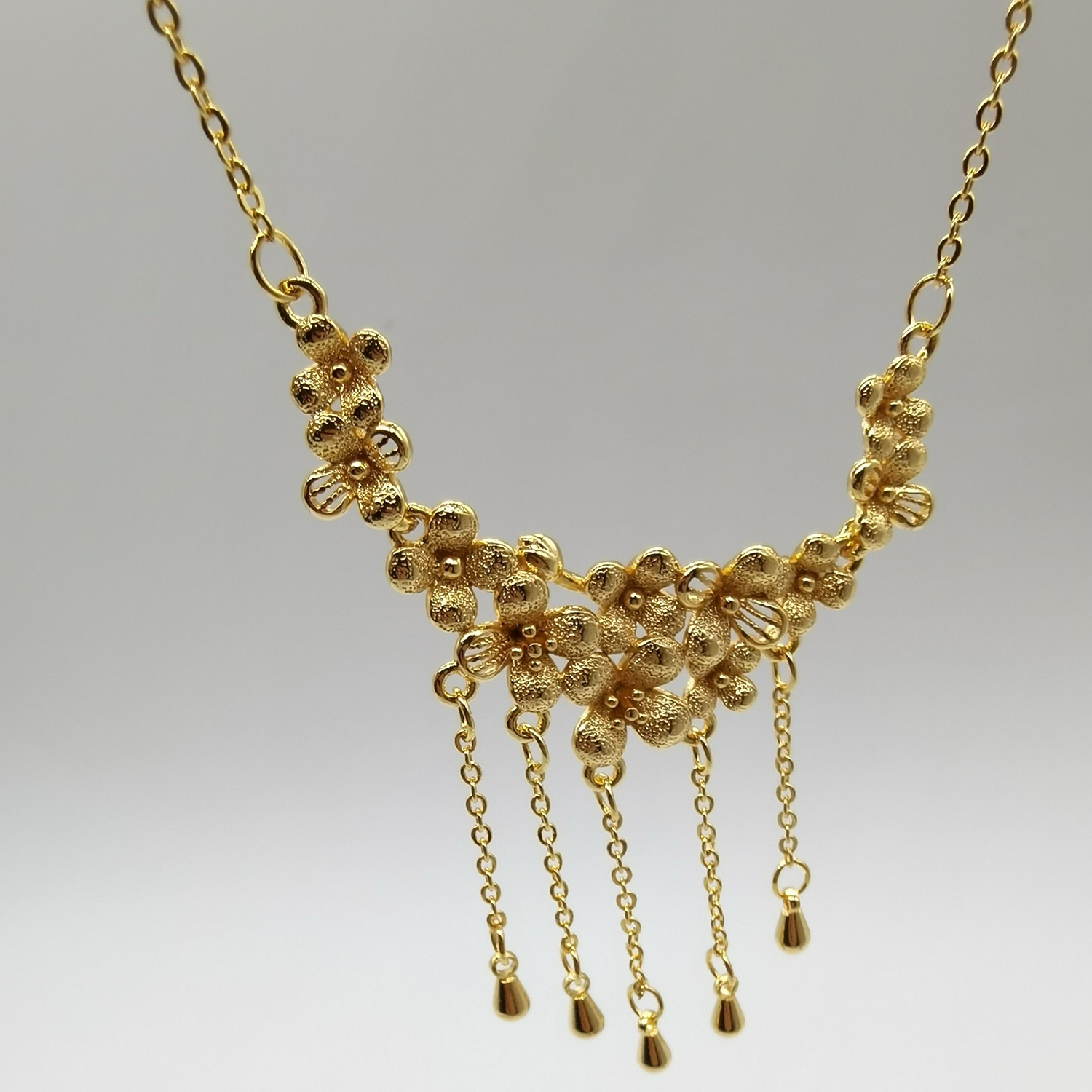 Alluvial gold vacuum electroplating 24K gold Huayuejiaqi tassel necklace
