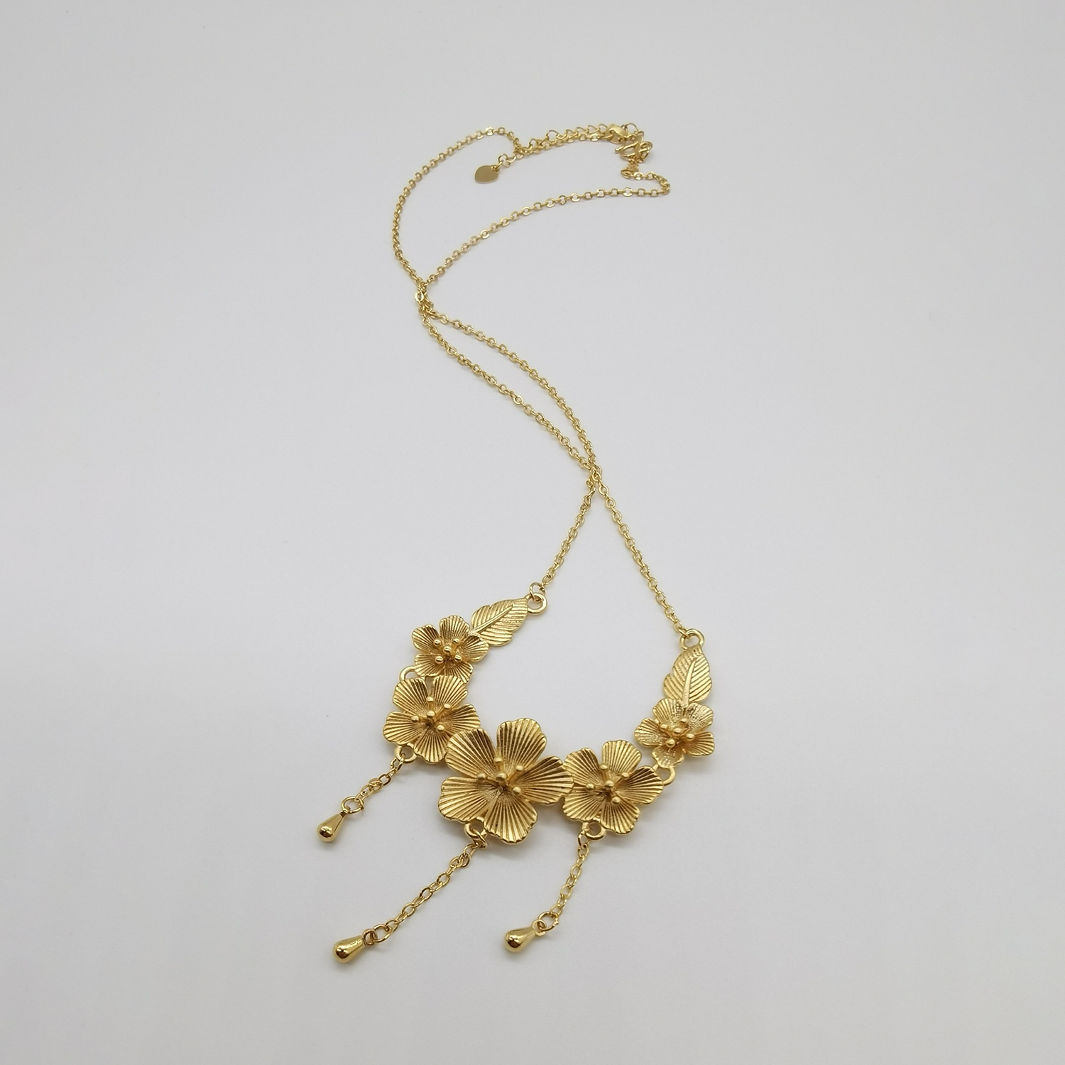 Alluvial gold vacuum electroplating 24K gold flowery tassel necklace