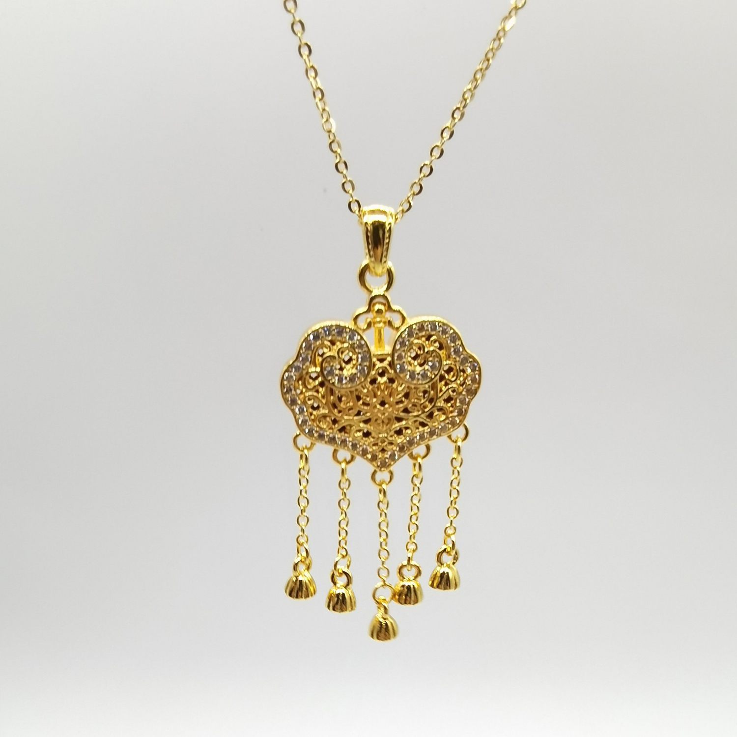 Alluvial gold vacuum electroplating 24K gold longevity lock tassel necklace